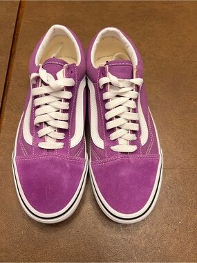 Vans Purple Low-Top Skate Sneakers with White Stripe